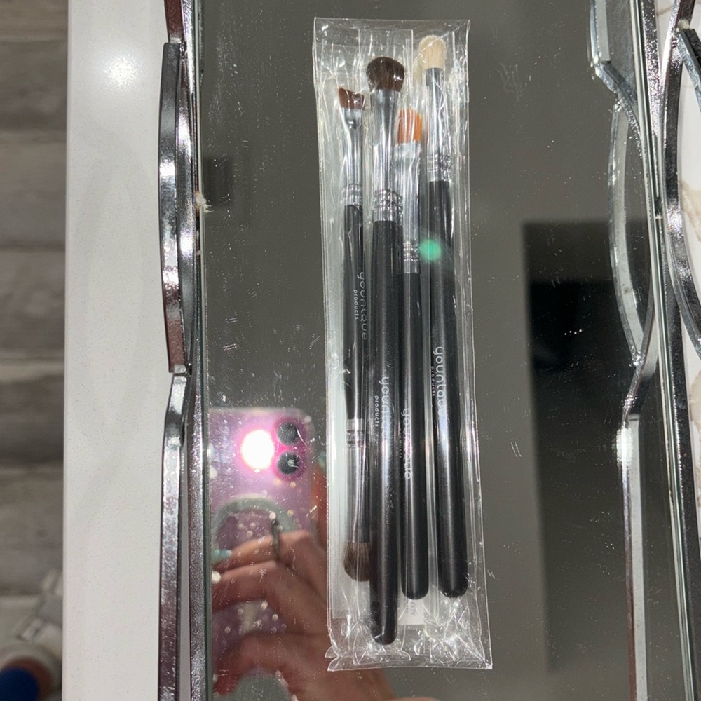 Younique 4 Piece Eye Brush Set